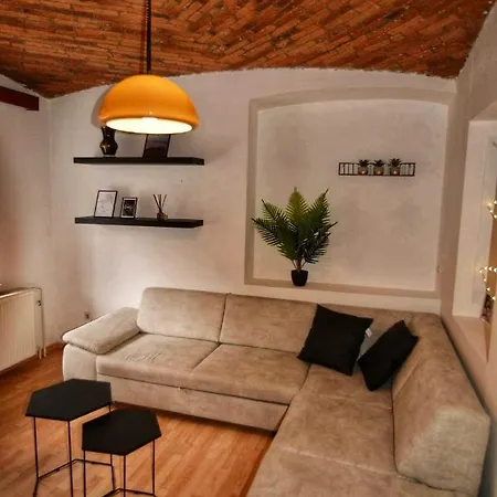 Lua Apartment *